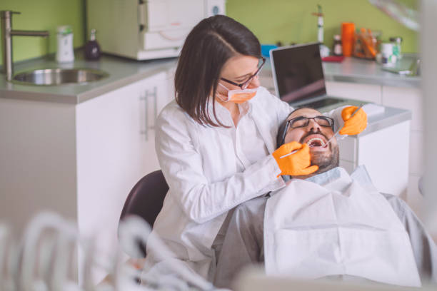 Best Cracked Tooth Emergency Dentist  in Manton, MI